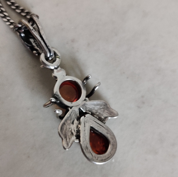 Vintage Baltic Amber Insect / Fly Pendant - Picture 8 of 16